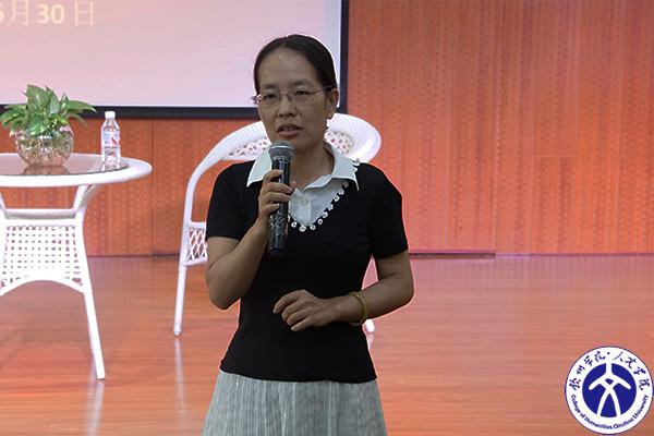 姚敏书记发言刘喜老师现场为粟建勇老师作藏头诗面对面采访现场编辑